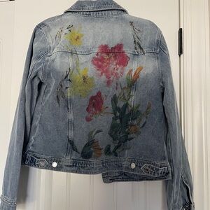 NWT Guess Blue Denim Jacket silver rivets and flowers painted on back